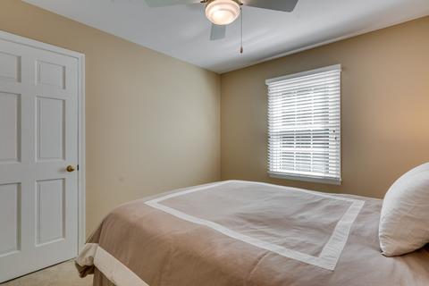1601 Stonebridge Trl, Wheaton, IL 60189 photo 25