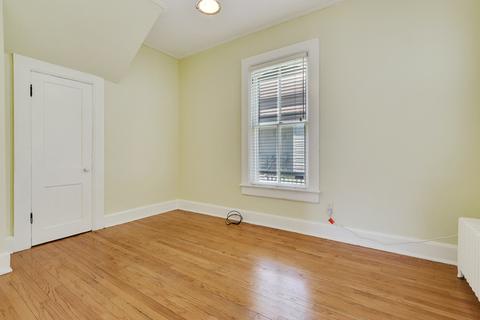 453 Douglas Ave, Elgin, IL 60120 photo 19