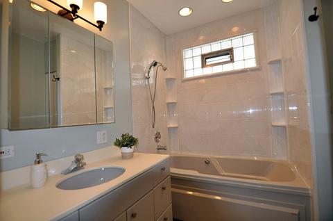 1428 E Walnut Ave, Des Plaines, IL 60016 photo 10