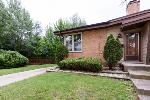 8901 Lyons St, Des Plaines, IL 60016 photo 1