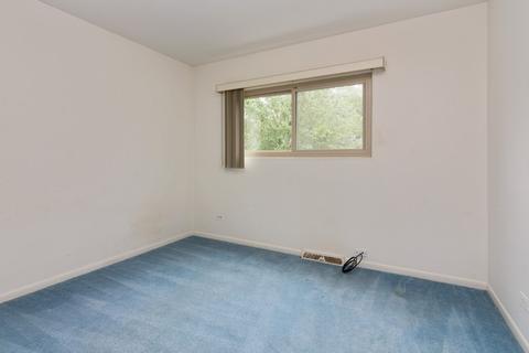 8901 Lyons St, Des Plaines, IL 60016 photo 6