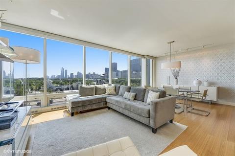 340 E Randolph St #305, Chicago, IL 60601 photo 3