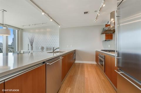 340 E Randolph St #305, Chicago, IL 60601 photo 6