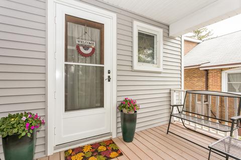 1504 E Walnut Ave, Des Plaines, IL 60016 photo 4