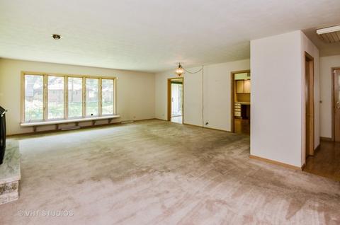 905 Ruth Dr, Elgin, IL 60123 photo 3