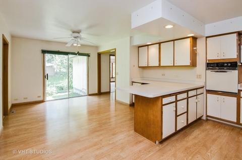 905 Ruth Dr, Elgin, IL 60123 photo 6