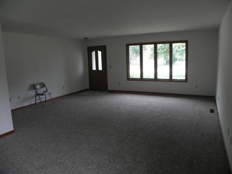 115 Sharon Dr, Morris, IL 60450 photo 5