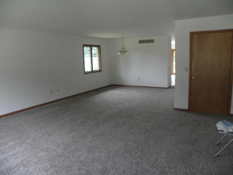 115 Sharon Dr, Morris, IL 60450 photo 4
