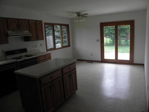 115 Sharon Dr, Morris, IL 60450 photo 7