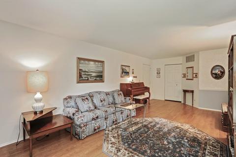 1504 Canbury Ct #A1, Wheeling, IL 60090 photo 5