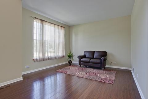 110 E Old Mill Trl, Antioch, IL 60002 photo 4