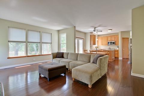 110 E Old Mill Trl, Antioch, IL 60002 photo 14
