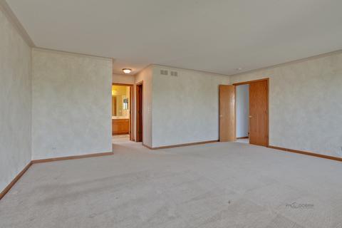 110 E Old Mill Trl, Antioch, IL 60002 photo 18