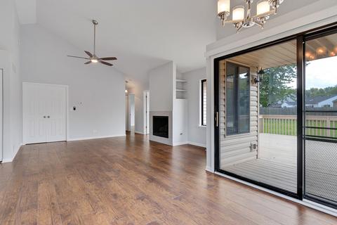 2935 Fox Hill Rd, Aurora, IL 60504 photo 5