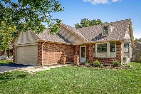 2935 Fox Hill Rd, Aurora, IL 60504 photo 2