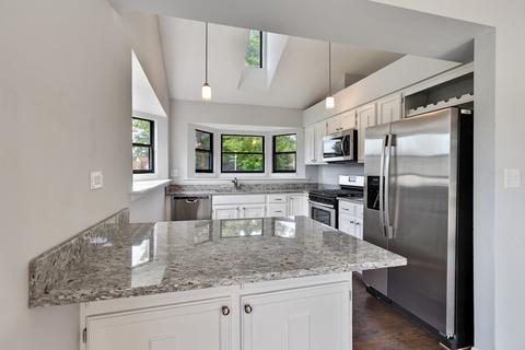 2935 Fox Hill Rd, Aurora, IL 60504 photo 7