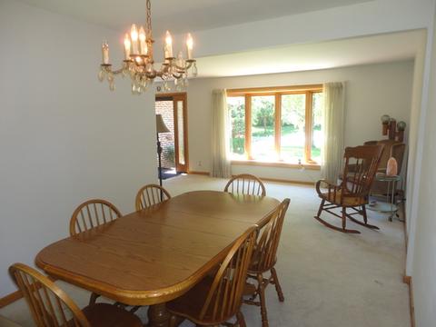 845 Pear Tree Ln, Bartlett, IL 60103 photo 4