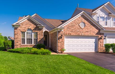 24 Twickenham Ct, Algonquin, IL 60102 photo 1