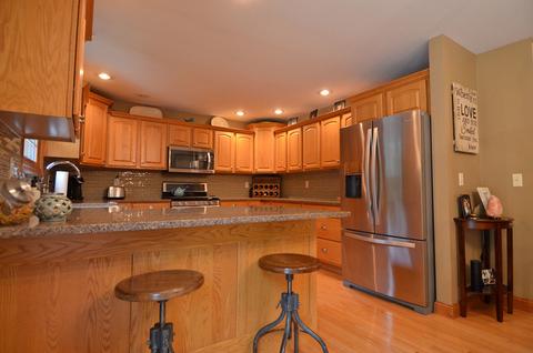 1240 Tower Dr, Ottawa, IL 61350 photo 2