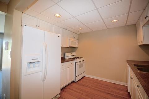 158 E Bailey Rd #L, Naperville, IL 60565 photo 3