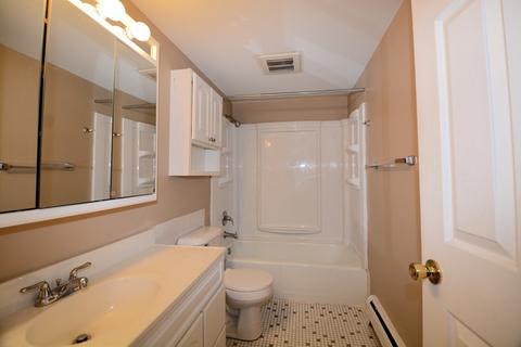 158 E Bailey Rd #L, Naperville, IL 60565 photo 8