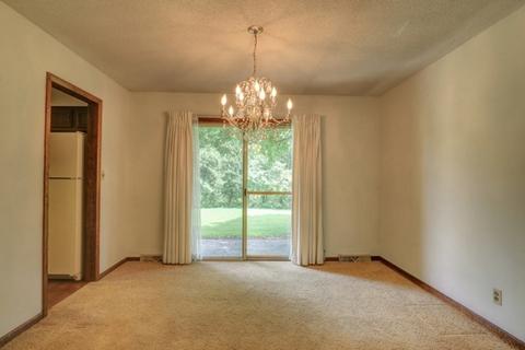1012 Pinecrest Ct, Rantoul, IL 61866 photo 7