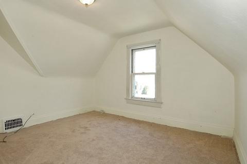 564 N Porter St, Elgin, IL 60120 photo 6