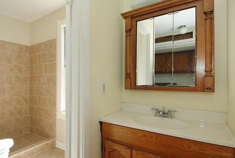 564 N Porter St, Elgin, IL 60120 photo 7