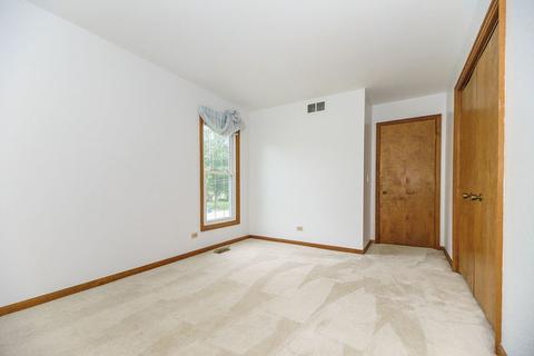 324 Chatelaine Ct, Willowbrook, IL 60527 photo 23