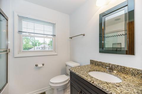 324 Chatelaine Ct, Willowbrook, IL 60527 photo 13