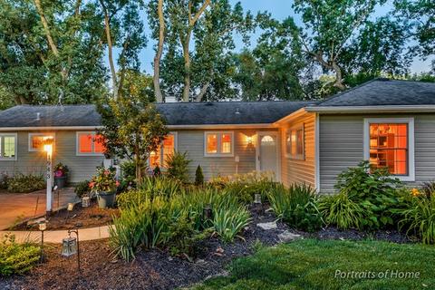 1943 Paddock Ln, Wheaton, IL 60187 photo 1