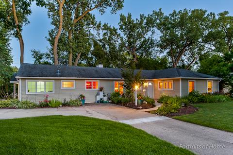 1943 Paddock Ln, Wheaton, IL 60187 photo 2