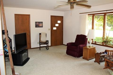 512 Anthony St, Morrison, IL 61270 photo 5