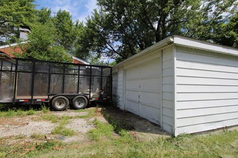 1207 Oakleaf Ave, Mchenry, IL 60051 photo 2