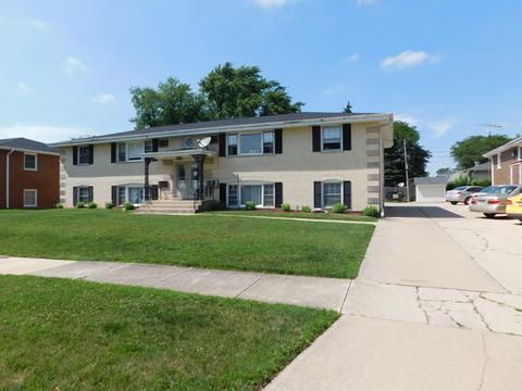 626 E 3rd St, Lockport, IL 60441 photo 2