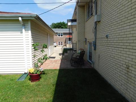 626 E 3rd St, Lockport, IL 60441 photo 7