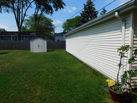 626 E 3rd St, Lockport, IL 60441 photo 6
