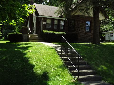 912 W 9th St, Dixon, IL 61021 photo 2