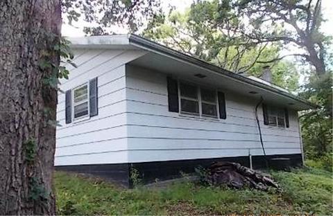 2300 Chinchilla Ln, Springfield, IL 62702 photo 3