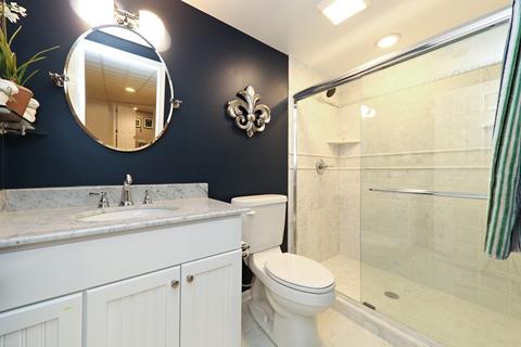 6401 Emerald Ct, Willowbrook, IL 60527 photo 14