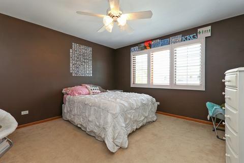 6401 Emerald Ct, Willowbrook, IL 60527 photo 13