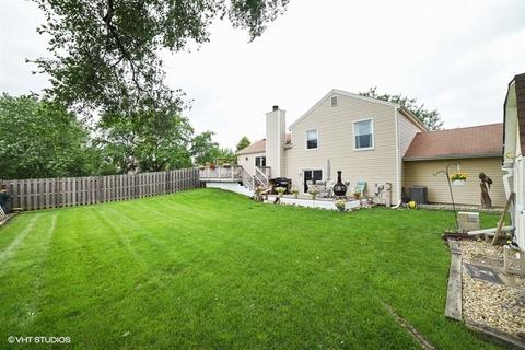 300 Rosecrans Ct, Bartlett, IL 60103 photo 15