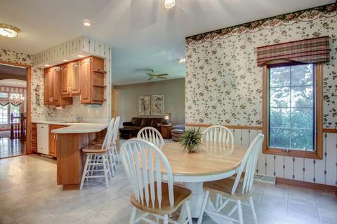 9984 Jesters Row, Roscoe, IL 61073 photo 10