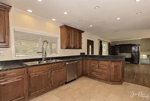 3718 Ellen Rd, Mchenry, IL 60050 photo 7