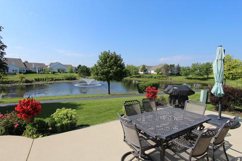 4224 Whitehall Ln, Algonquin, IL 60102 photo 2
