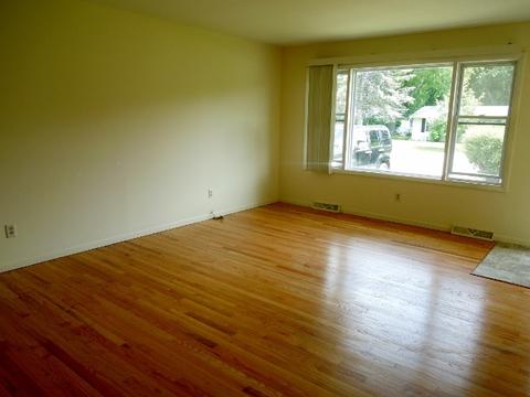4803 Howard St, Mchenry, IL 60051 photo 2
