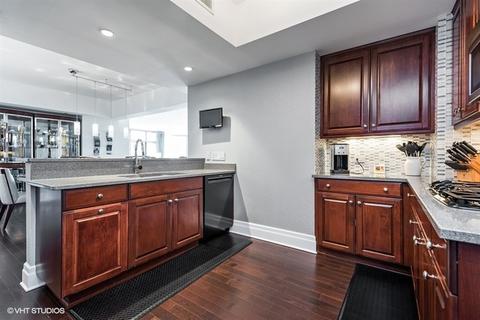 21 E Huron St #4105, Chicago, IL 60611 photo 8