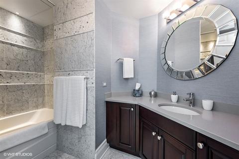 21 E Huron St #4105, Chicago, IL 60611 photo 18