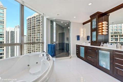 21 E Huron St #4105, Chicago, IL 60611 photo 14