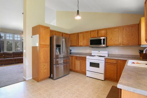 901 Walnut St, Genoa, IL 60135 photo 5